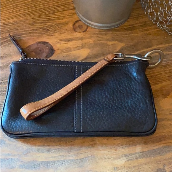 Coach Leather Wristlet-Black - Picture 6 of 7